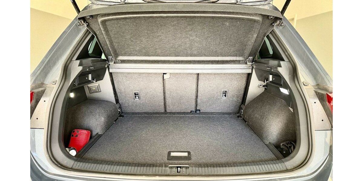 VW Tiguan R-Line / Pano / Kamera / KeylessGO 29.000 km 40.990 &euro; Mönchengladbach 41066