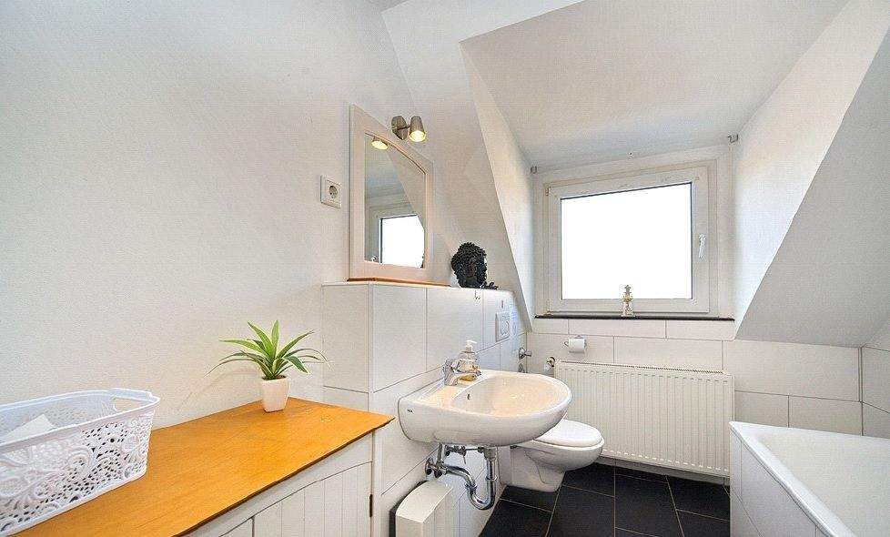 Mehrfamilienhaus, Wohnhaus Neuss Furth-Mitte - 8 Zimmer, 498.500&euro; | Angebot:25876741