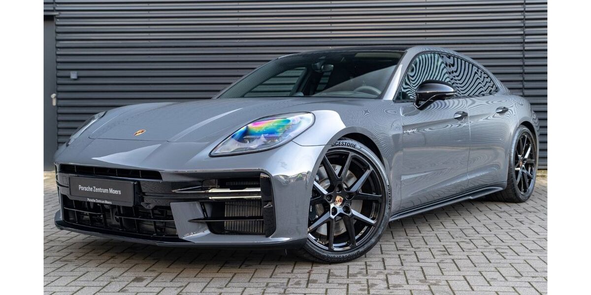 Porsche Panamera 9.000 km 154.900 &euro; Moers 47441