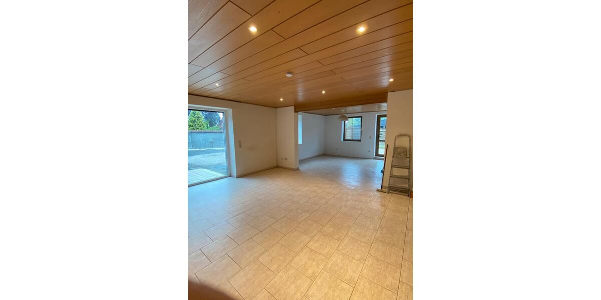 Erdgeschoßwohnung Straelen - 3 Zimmer, 125 m&sup2;, 1.000&euro; | Angebot:26604532
