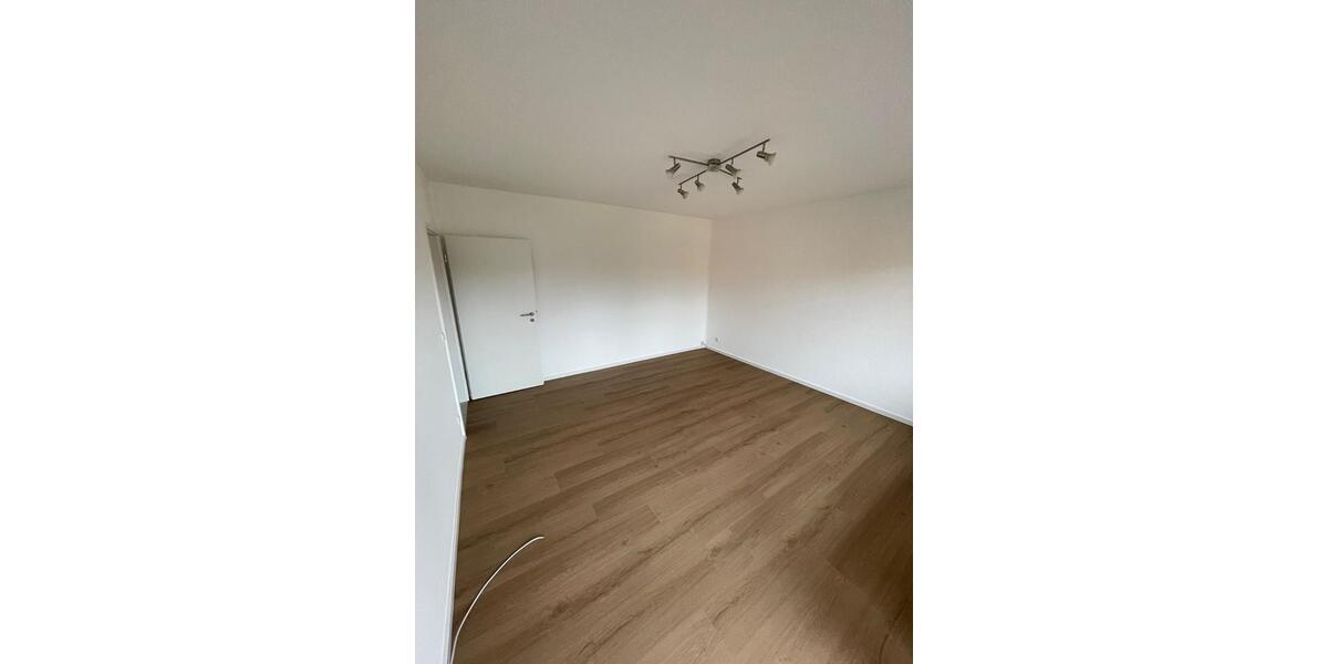 Etagenwohnung Brüggen - 3 Zimmer, 74 m&sup2;, 640&euro; | Angebot:25978261