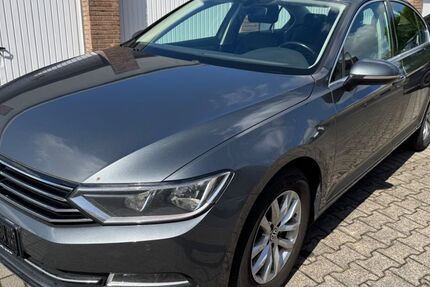 VW Passat 271.000 km 7.990 &euro; Neuss 41462