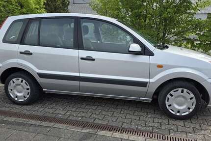 Ford Fusion 132.000 km 3.500 &euro; Mönchengladbach 41065