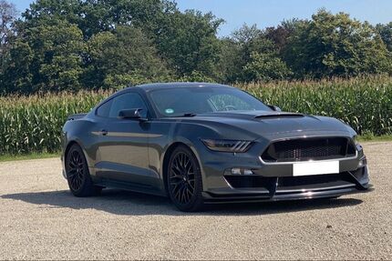Ford Mustang 87.000 km 23.650 &euro; Moers 47445