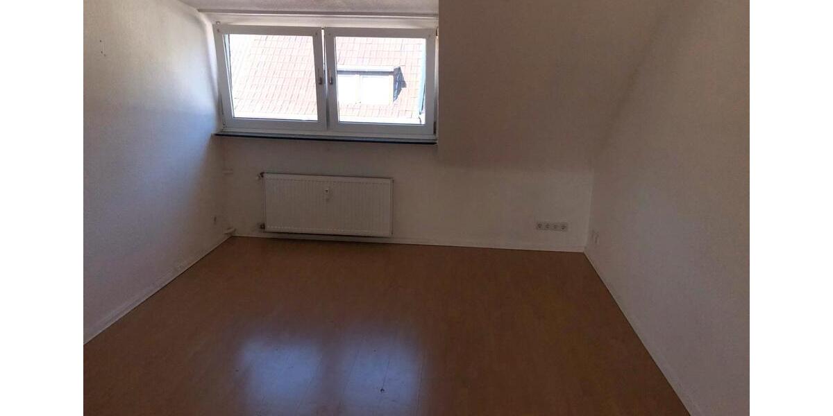 Dachgeschoßwohnung Krefeld - 2 Zimmer, 40 m&sup2;, 350&euro; | Angebot:24813259