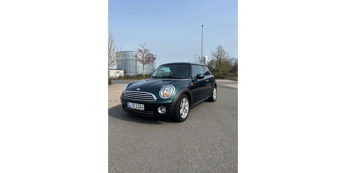 Mini Cooper 102.000 km 4.500 &euro; Düsseldorf 40547