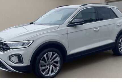 VW T-Roc 13.282 km 27.389 &euro; Krefeld 47805