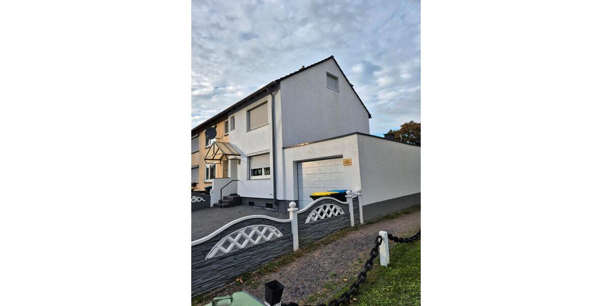 Reihenhaus Kamp-Lintfort Lintfort - 9 Zimmer, 145 m&sup2;, 375.500&euro; | Angebot:24442922