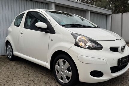 Toyota Aygo (X) 143.950 km 2.550 &euro; Düsseldorf 40472