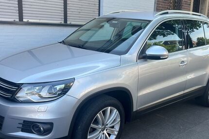 VW Tiguan 162.000 km 9.900 &euro; Neuss 41468