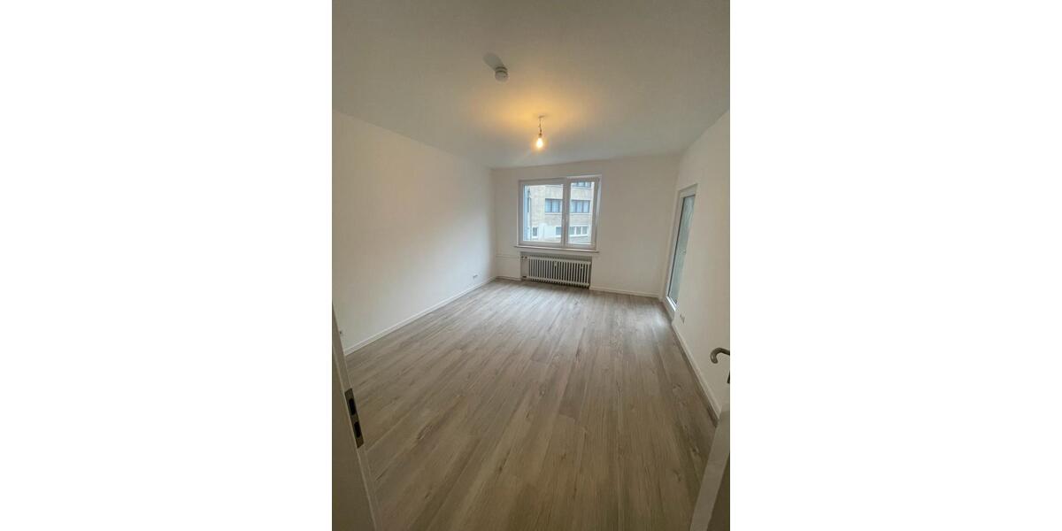 Etagenwohnung Düsseldorf Stadtmitte - 1 Zimmer, 120 m&sup2;, 737&euro; | Angebot:25718233