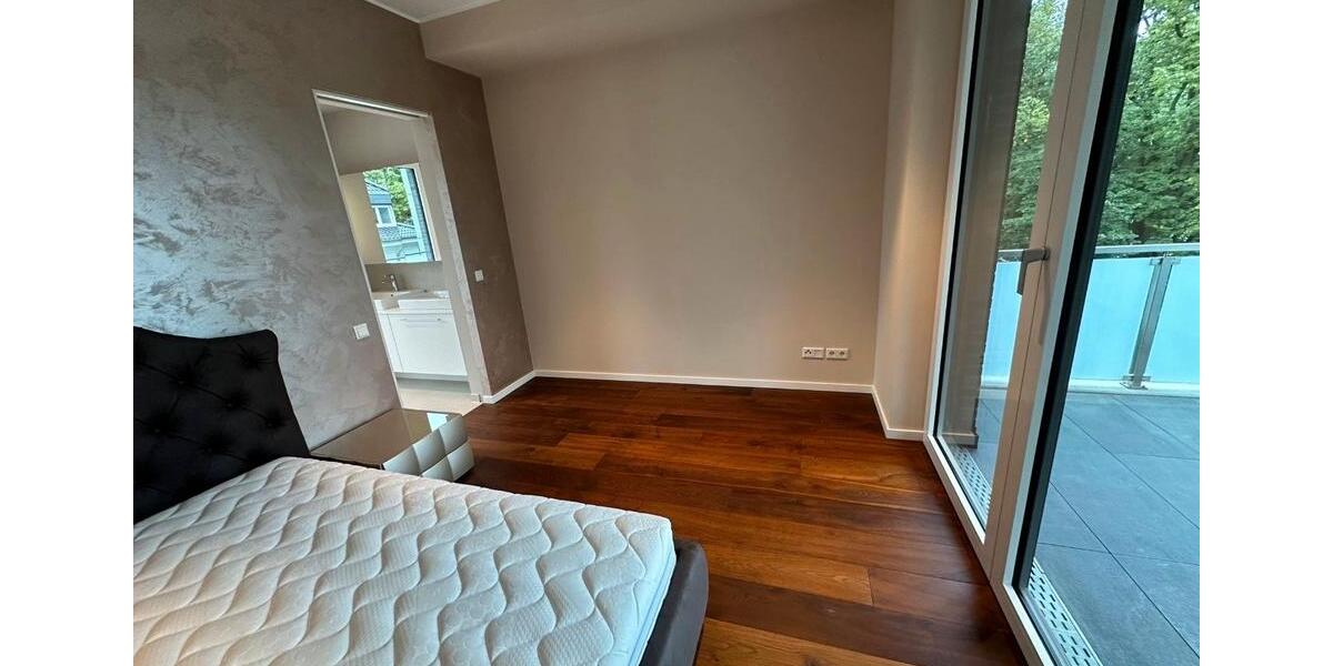 Etagenwohnung Mönchengladbach Nord - 3 Zimmer, 112 m&sup2;, 1.990&euro; | Angebot:25880062