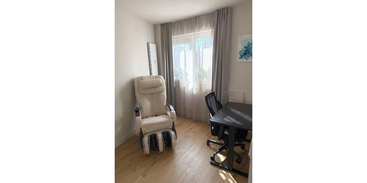 Maisonettenwohnung Düsseldorf Derendorf - 4.5 Zimmer, 100 m&sup2;, 2.100&euro; | Angebot:25637901