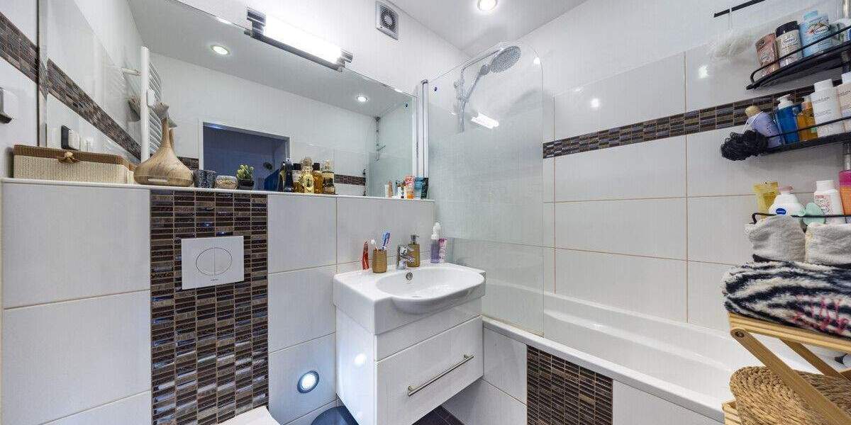 Etagenwohnung Meerbusch Büderich - 4 Zimmer, 93 m&sup2;, 340.000&euro; | Angebot:25708224