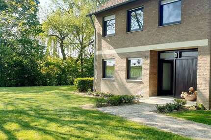 Haus Jüchen - 5 Zimmer, 159 m&sup2;, 1.350&euro; | Angebot:23430257