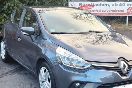 Renault Clio 64.711 km 8.000 &euro; Düsseldorf 40233