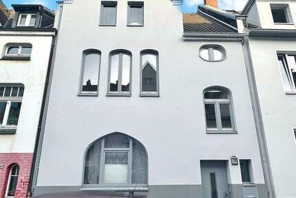 Haus Düsseldorf Heerdt - 6 Zimmer, 178 m&sup2;, 889.000&euro; | Angebot:25736814