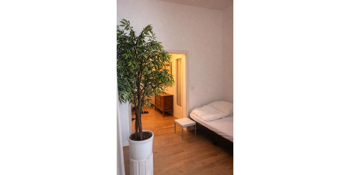 Hochparterre Düsseldorf Stadtbezirk 2 - 2 Zimmer, 60 m&sup2;, 850&euro; | Angebot:25979658