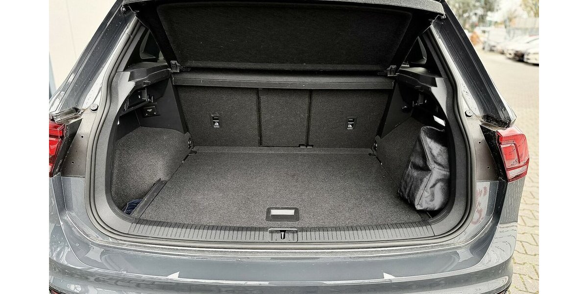 VW Tiguan R-Line 4Motion Pano Memory Keyless 14.600 km 42.900 &euro; Mönchengladbach 41066