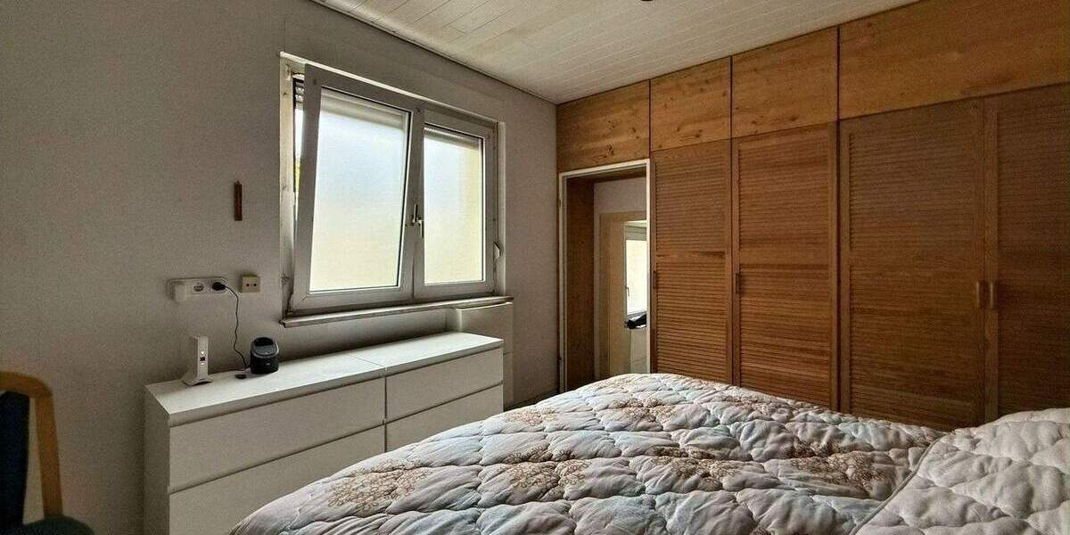 Mehrfamilienhaus, Wohnhaus Mönchengladbach Bettrath - 7 Zimmer, 188 m&sup2;, 320.000&euro; | Angebot:25685811