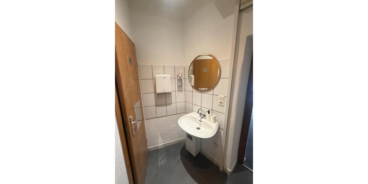 Reihenhaus Nettetal - 7 Zimmer, 210 m&sup2;, 299.000&euro; | Angebot:25318678