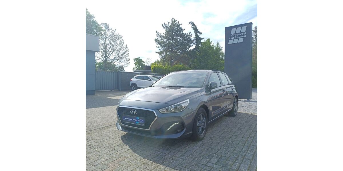 Hyundai i30 52.790 km 13.400 &euro; Geldern 47608