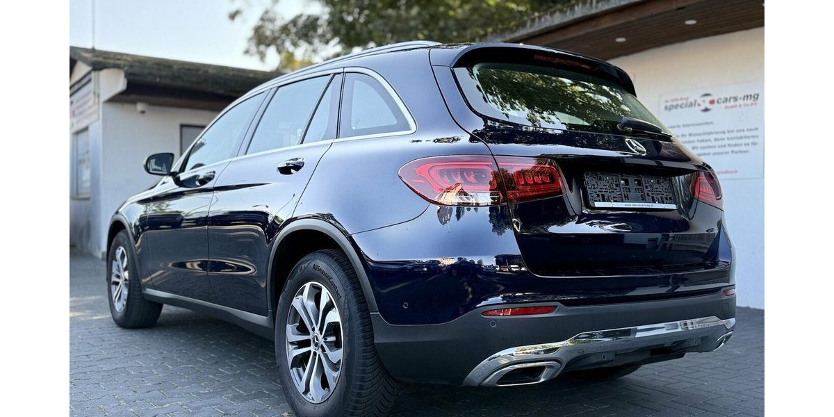 Mercedes-Benz GLC 220 d 4Matic / 1.Hd / MBUX / Kamera / Leder 99.000 km 32.490 &euro; Mönchengladbach 41066