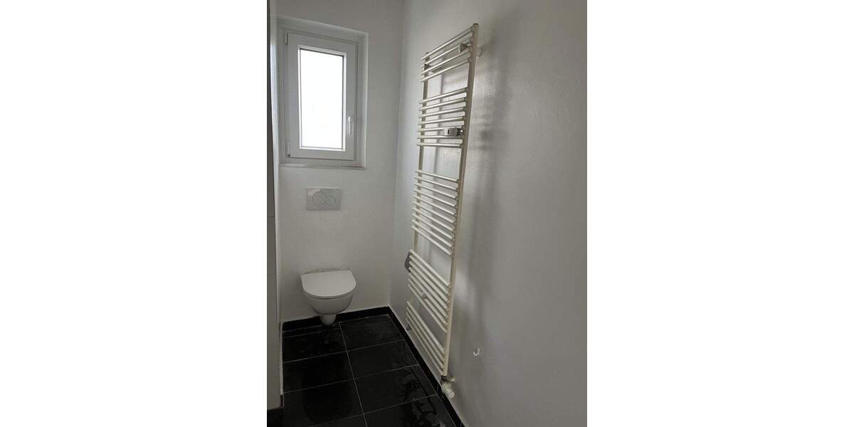 Etagenwohnung Krefeld Stadtmitte - 3 Zimmer, 91 m&sup2;, 700&euro; | Angebot:25780302