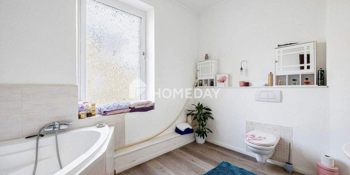 Einfamilienhaus Mönchengladbach Rheydt - 8 Zimmer, 210 m&sup2;, 349.000&euro; | Angebot:25684150