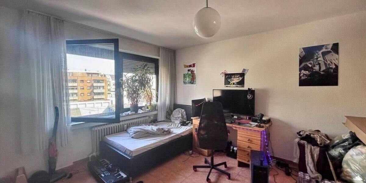 Etagenwohnung Mönchengladbach Stadtmitte - 2 Zimmer, 69 m&sup2;, 130.000&euro; | Angebot:26569334