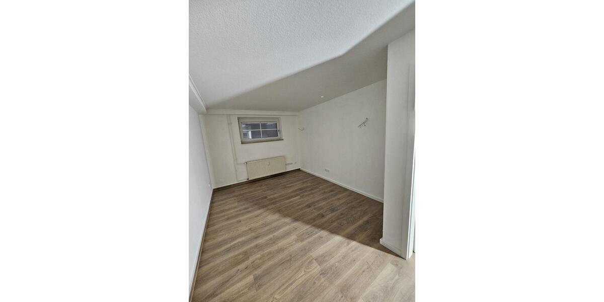 Etagenwohnung Wegberg - 3 Zimmer, 100 m&sup2;, 880&euro; | Angebot:25926359