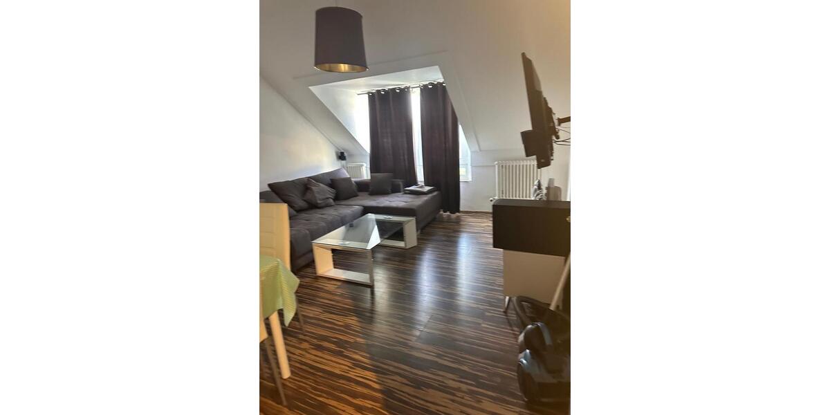 Dachgeschoßwohnung Düsseldorf Stadtbezirk 6 - 3 Zimmer, 55 m&sup2;, 1.300&euro; | Angebot:25906216