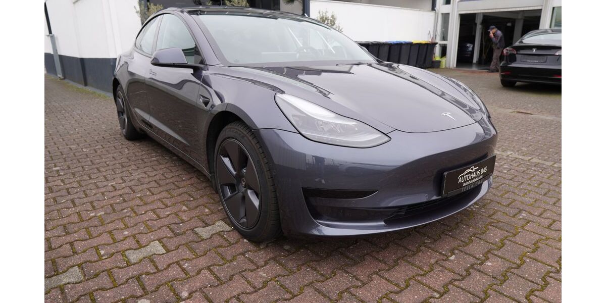 Tesla Model 3 110.824 km 20.950 &euro; Kaarst 41564