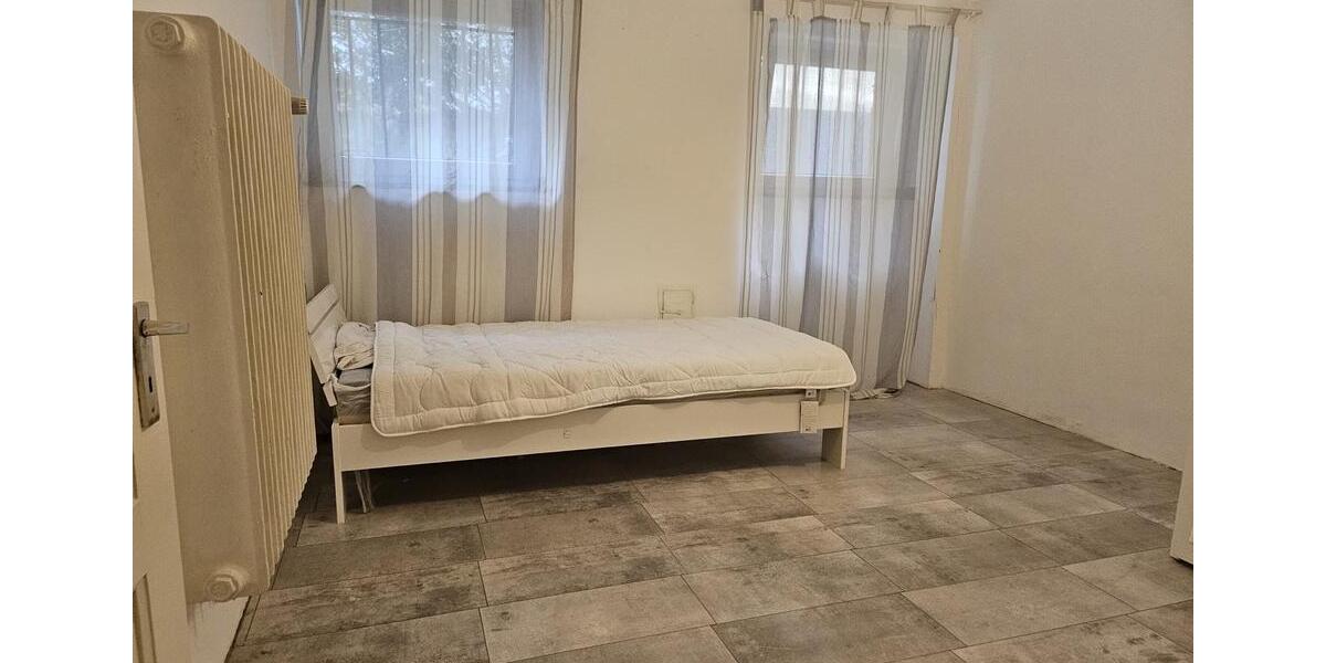 Etagenwohnung Düsseldorf Stadtbezirk 5 - 2 Zimmer, 61 m&sup2;, 950&euro; | Angebot:24522723