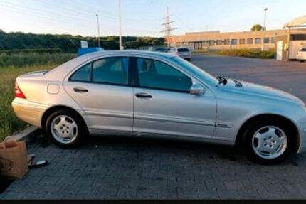 Mercedes-Benz C 180 260.000 km 1.000 &euro; Hückelhocen 41836