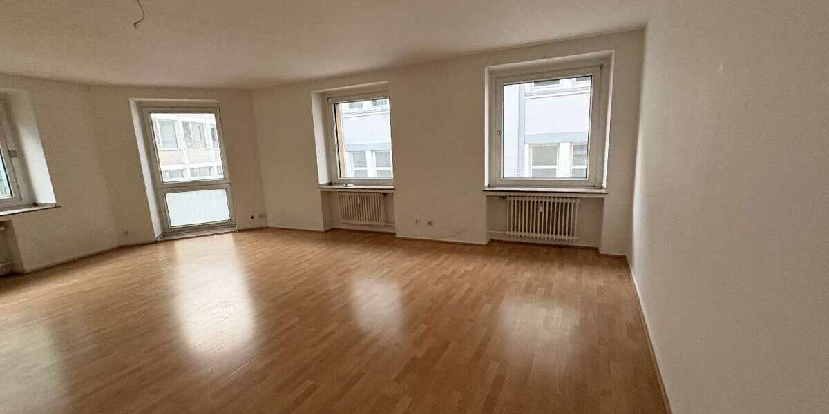 Etagenwohnung Krefeld Krefeld-Mitte - 3 Zimmer, 110 m&sup2;, 680&euro; | Angebot:25831448