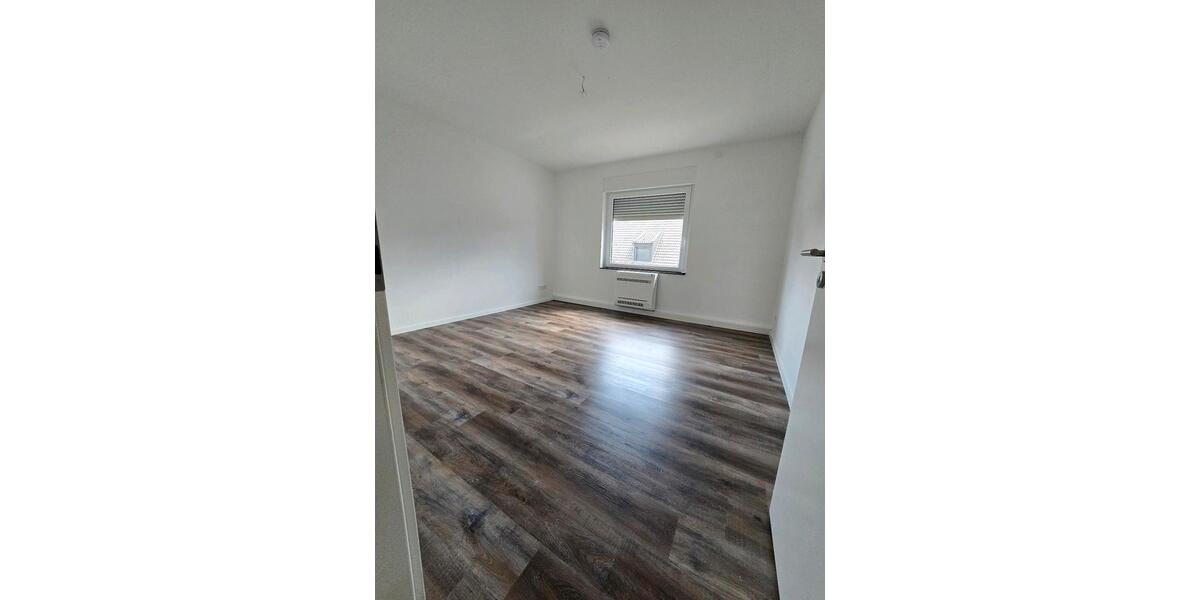 Etagenwohnung Grefrath - 3 Zimmer, 79 m&sup2;, 810&euro; | Angebot:26606864