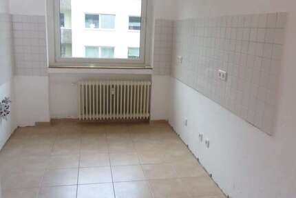 Wohnung Düsseldorf Knittkuhl - 4 Zimmer, 78 m&sup2;, 885&euro; | Angebot:25267904