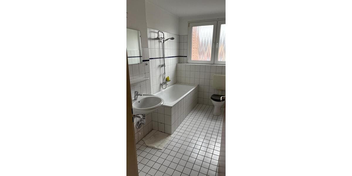 Dachgeschoßwohnung Mönchengladbach Süd - 2 Zimmer, 62 m&sup2;, 610&euro; | Angebot:25433285