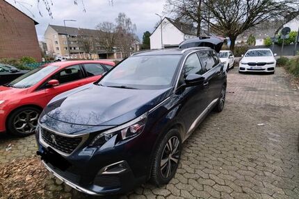 Peugeot 5008 181.000 km 17.100 &euro; Düsseldorf 40599