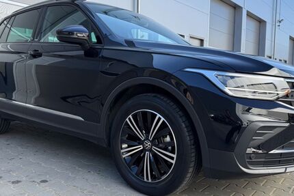 VW Tiguan 35.211 km 25.995 &euro; Willich 47877