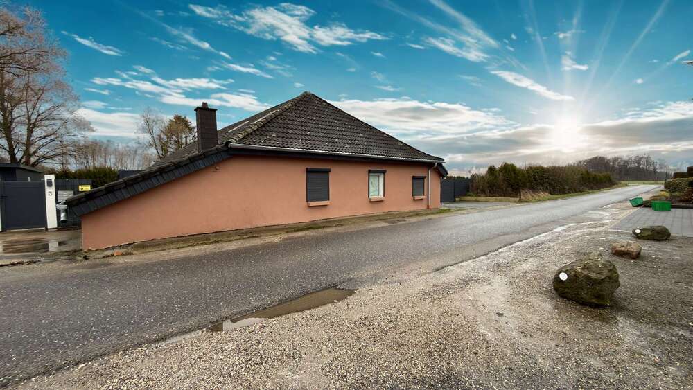 Einzigartiges Traumhaus mit Baupotenzial & hochwertiger Ausstattung - Zweifamilienhaus Straelen | Angebot:25056604