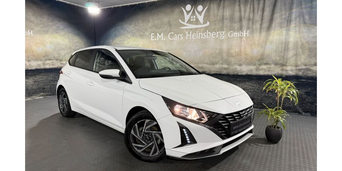 Hyundai i20 12.250 km 15.700 &euro; Heinsberg 52525