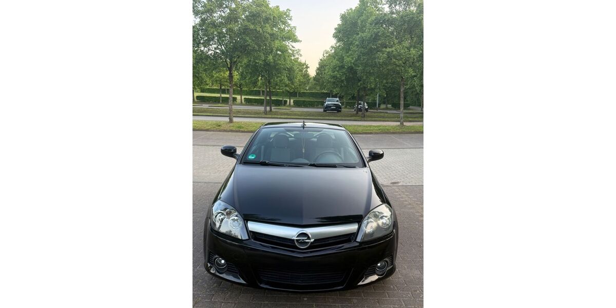 Opel Tigra 149.999 km 2.999 &euro; Nettetal 41334
