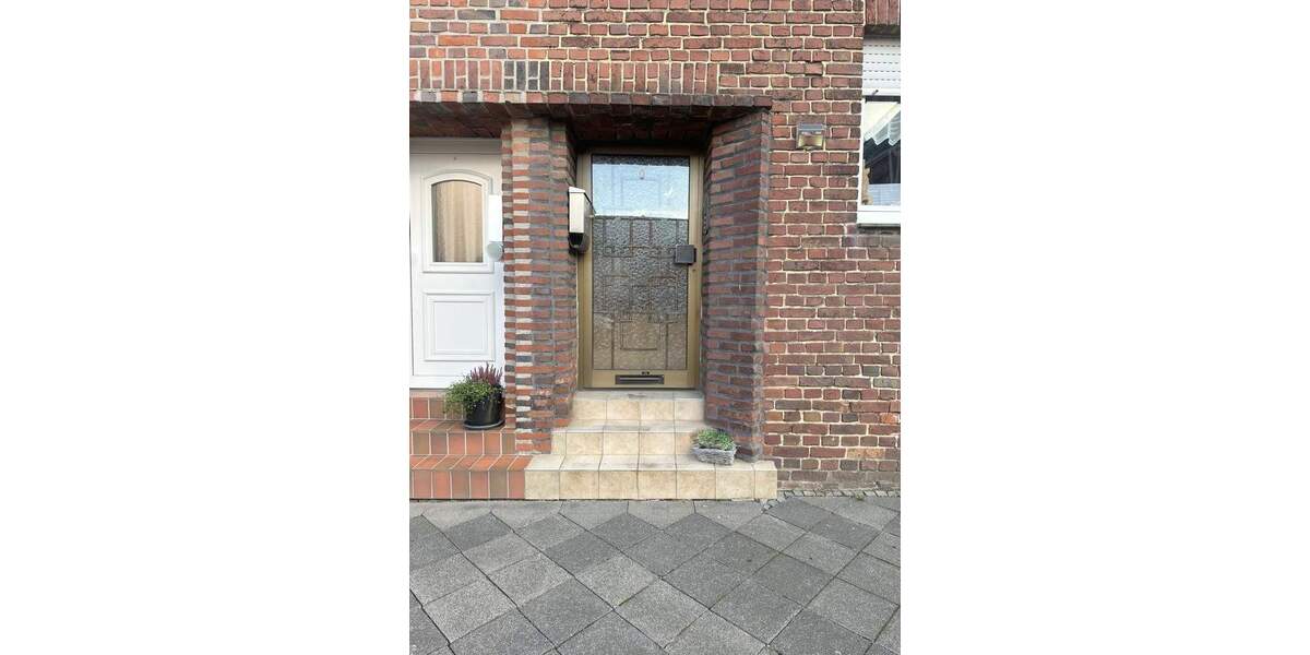 Mehrfamilienhaus, Wohnhaus Mönchengladbach Giesenkirchen - 7 Zimmer, 160 m&sup2;, 315.000&euro; | Angebot:25743274