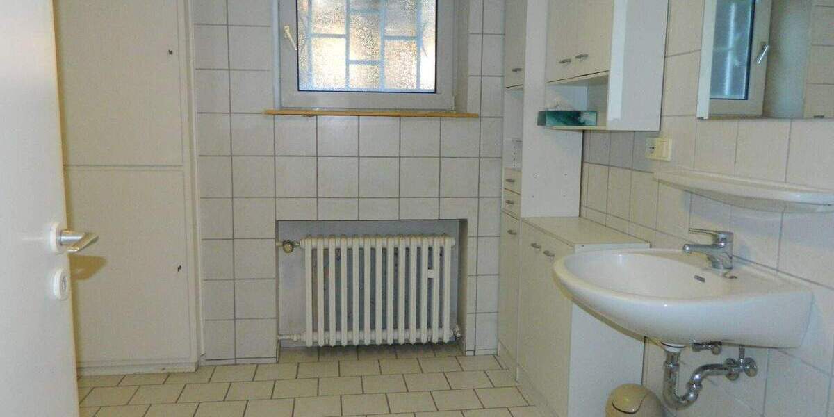 Bungalow Krefeld Benrad-Süd - 8 Zimmer, 157 m&sup2;, 395.000&euro; | Angebot:25697193