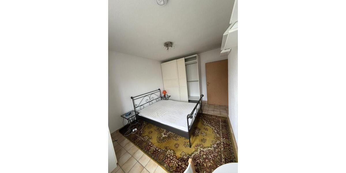 Etagenwohnung Düsseldorf Stadtbezirk 5 - 3 Zimmer, 46 m&sup2;, 1.200&euro; | Angebot:25986205