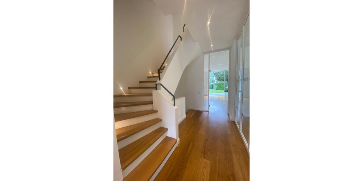 Doppelhaushälfte Düsseldorf Stadtbezirk 5 - 6 Zimmer, 220 m&sup2;, 5.900&euro; | Angebot:25867014