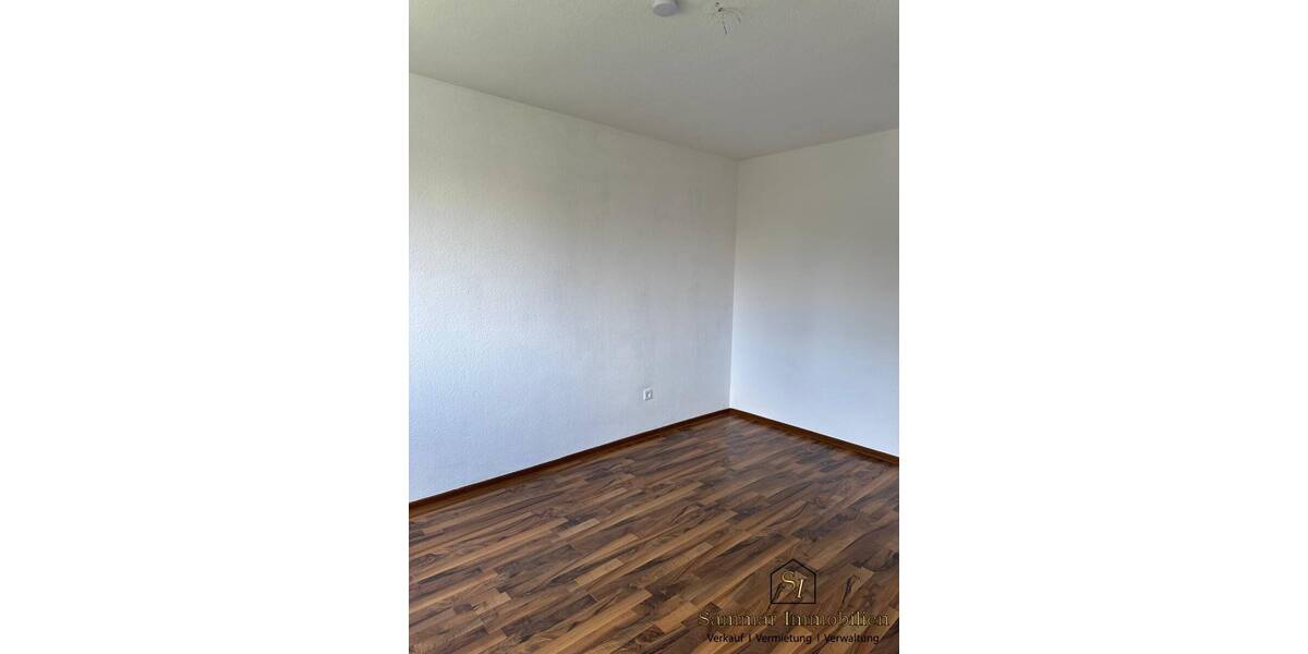 Etagenwohnung Moers Hochstraß - 3 Zimmer, 70 m&sup2;, 840&euro; | Angebot:26053041