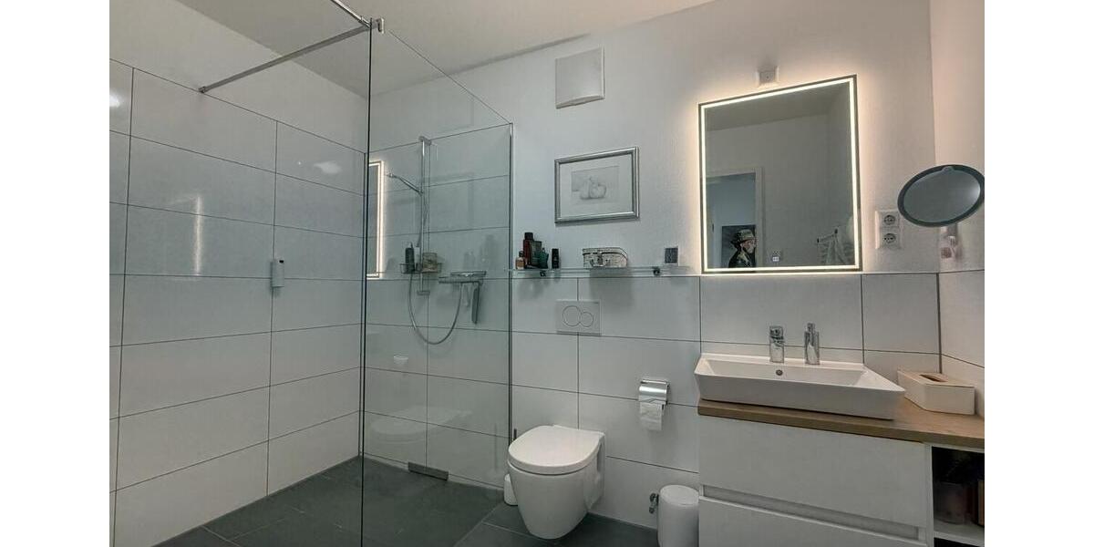 Etagenwohnung Mönchengladbach Nord - 3 Zimmer, 114 m&sup2;, 1.600&euro; | Angebot:25859709